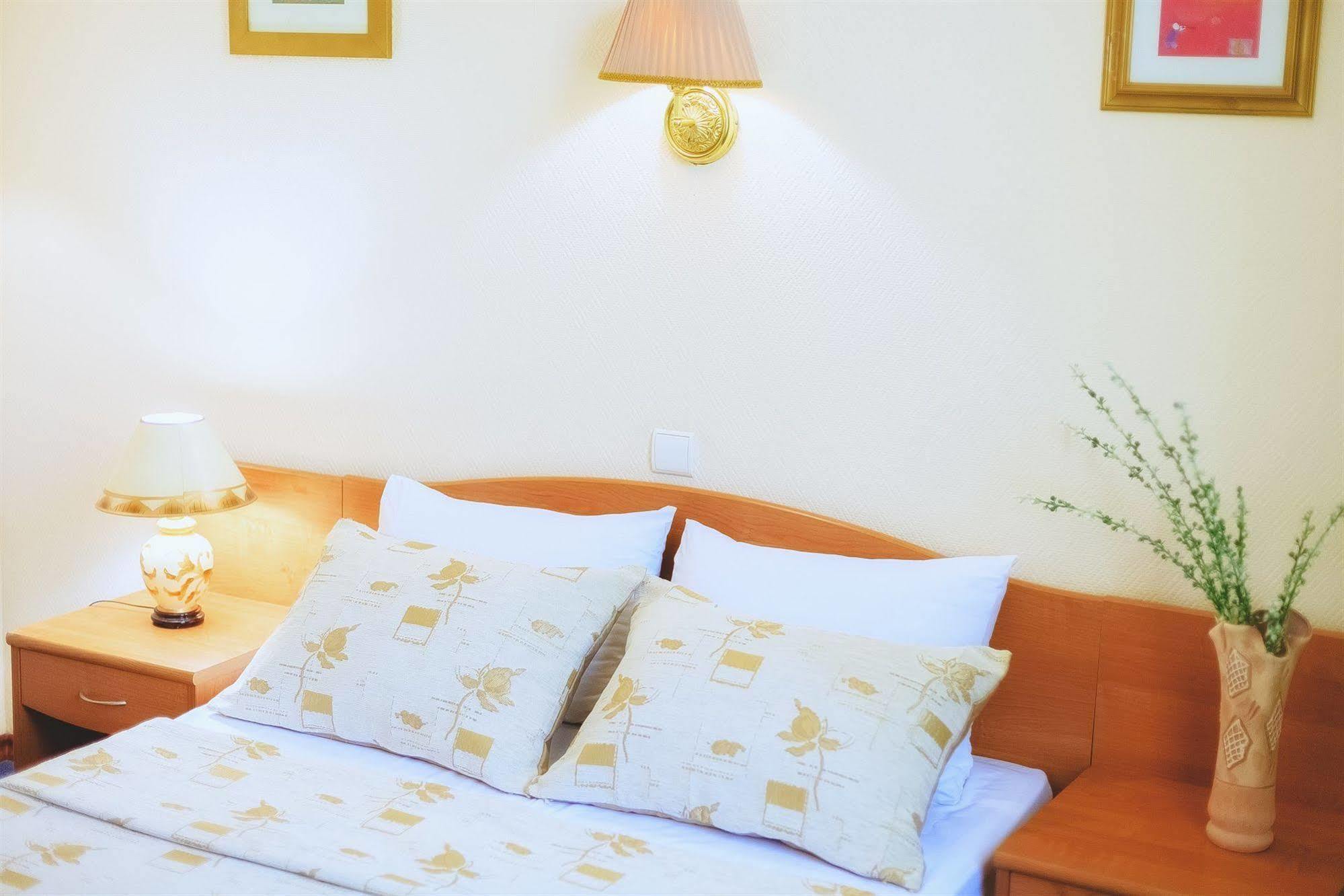 Victoria Palace Atyraū エクステリア 写真